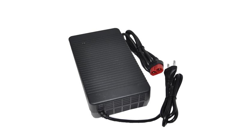 ŞARJ CİHAZI (GRAPE 15)